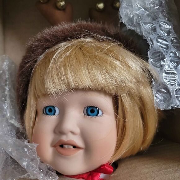 NIB Vintage House of Lloyd Oh' What a Deer 16" Baby Doll Ashley with Reindeer - Picture 5 of 8